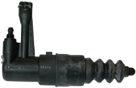 SLAVE CYLINDER FOR CLUTCH