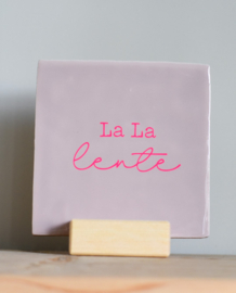 tegeltje 13 x 13 | la la lente roze