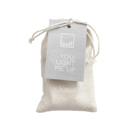 10 Theelichtjes ‘You Light Me Up’ – Sfeervol Cadeautje in jute zakje
