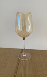 Gouden luster witte wijn glazen