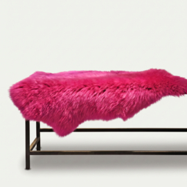 Schapenvacht hot pink kortharig SK038