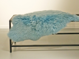 Schapenvacht  turquoise kortharig SK042