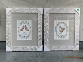 SCHILDERIJ NAALDHAK SCHOENEN SET MET ZILVEREN LIJST 43X36 cm