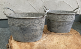 METALEN PLANTENBAKKEN FLOWER DESIGN OVAAL OLD LOOK MAAT M