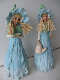 TWEE BLOEMEN MEISJES IN TURQUOISE SET VAN 2  23 cm Polystone