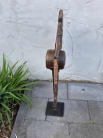 HOUTEN SPINNEWIEL OP STANDAARD NR 1.