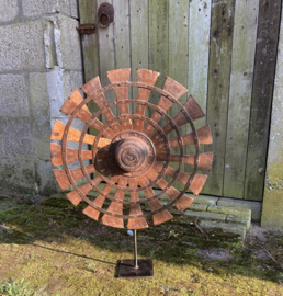 HOUTEN SPINNEWIEL OP STANDAARD NR 1.
