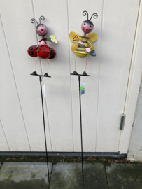 STEKER LIEVEHEERBEESTJE & BIJ 80 CM GROOT METAAL