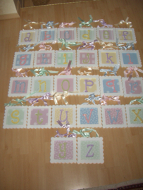 LETTERS HOUTEN ALFABET WANDDECORATIE (25 stuks) Appletree