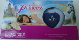 UNIEK GIFT LOVE PEARL PRINCESS IN PRACHTIGE VERPAKKING.