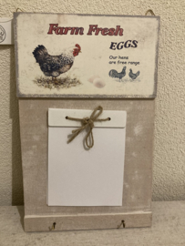 MUURBORD FRESH EGGS MET NOTITIEBLOK