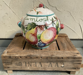 RUMTOPT GROOT MET FRUIT DECORATIE