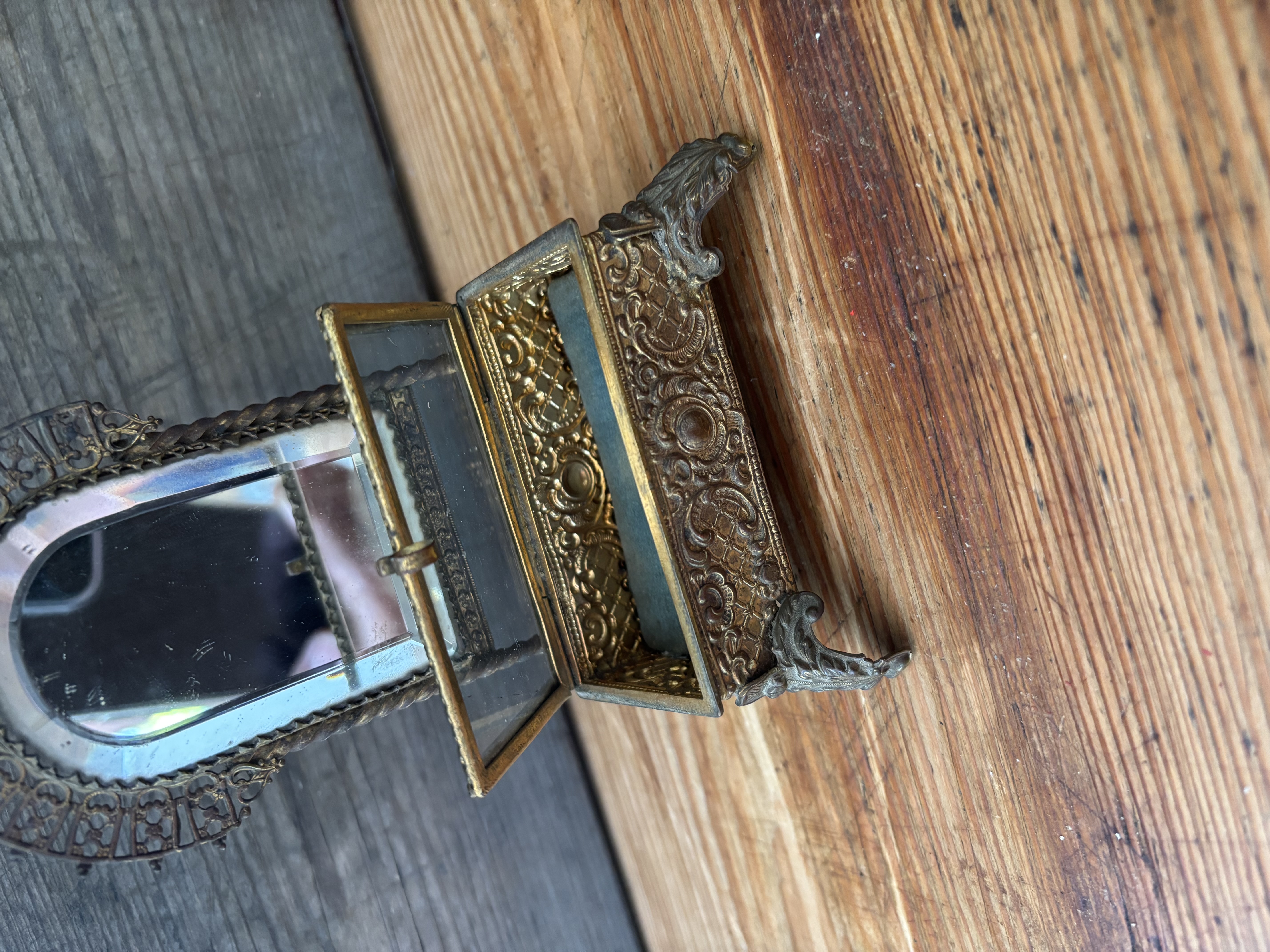 Bruidsdoosje met geslepen spiegeltje