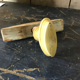 Gele deurknop nr 14