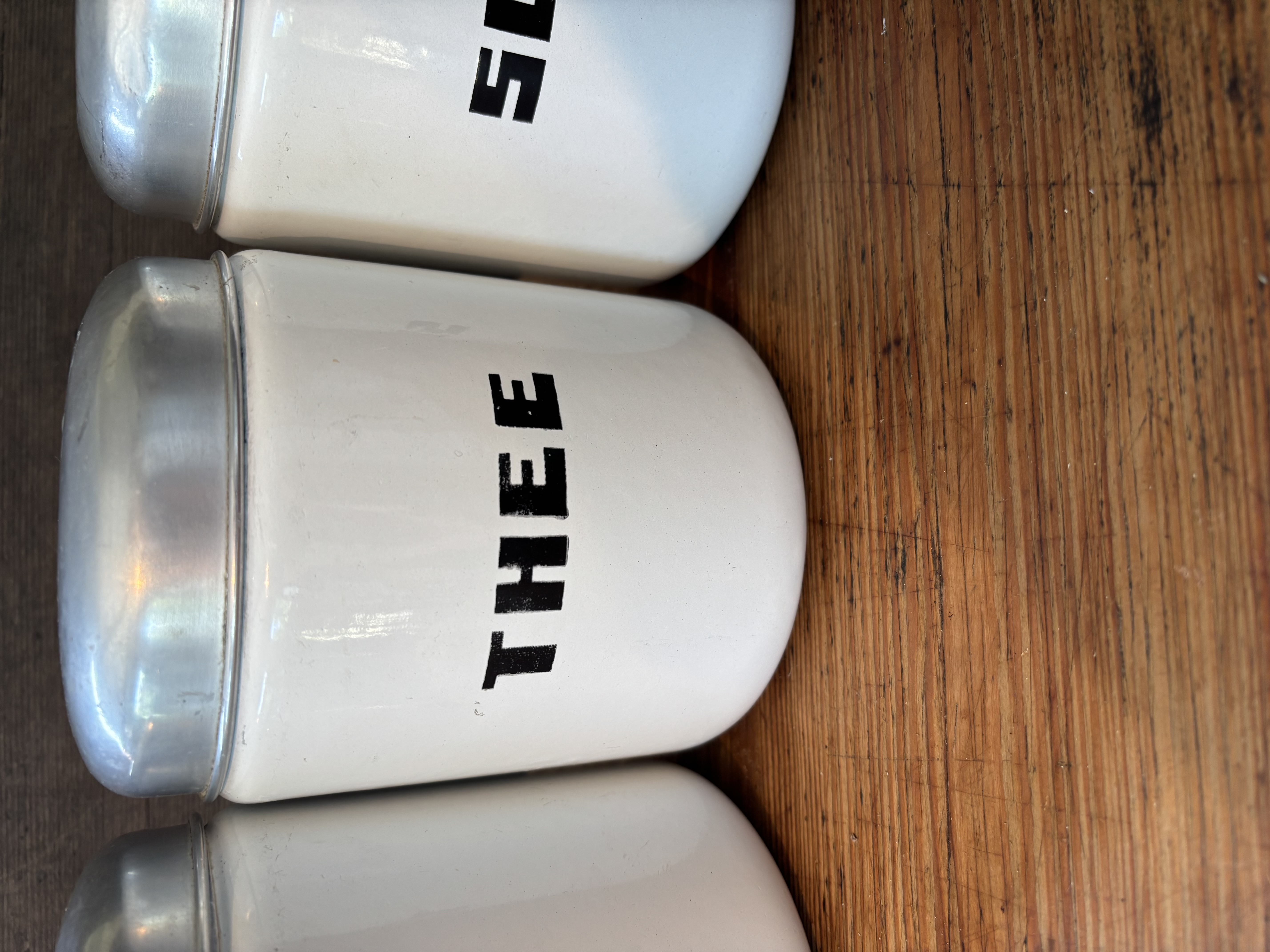 Witte koffie, thee, suiker
