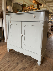 Biedemeier meidenkastje met bovenla.