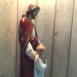 Groot Jesus beeld met kind