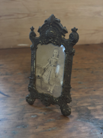 Victoriaans fotolijstje blik met glas