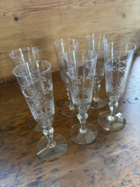 6 champagne flutes
