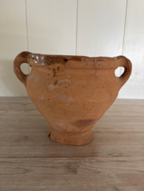 Oude steengoed pot