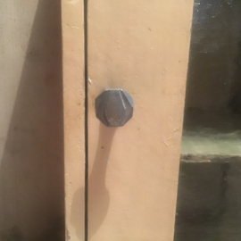Vakken kastje met glas