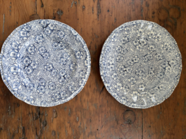 (Verkocht)Twee borden Wedgwood