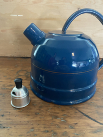 Petrol blauwe fluitketel
