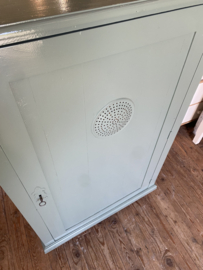 (Verkocht)Groen spekkastje.