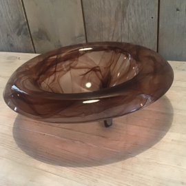 Glas schaal op drie poten