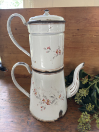 Grote koffiepot met opstand