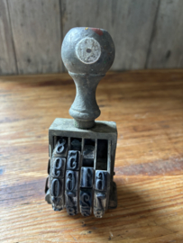 Prijs stempel apparaat