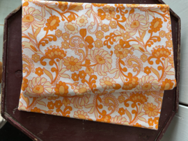 Set wit met oranje slopen