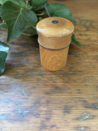 Prachtig houten doosje met glazen binnenpotje