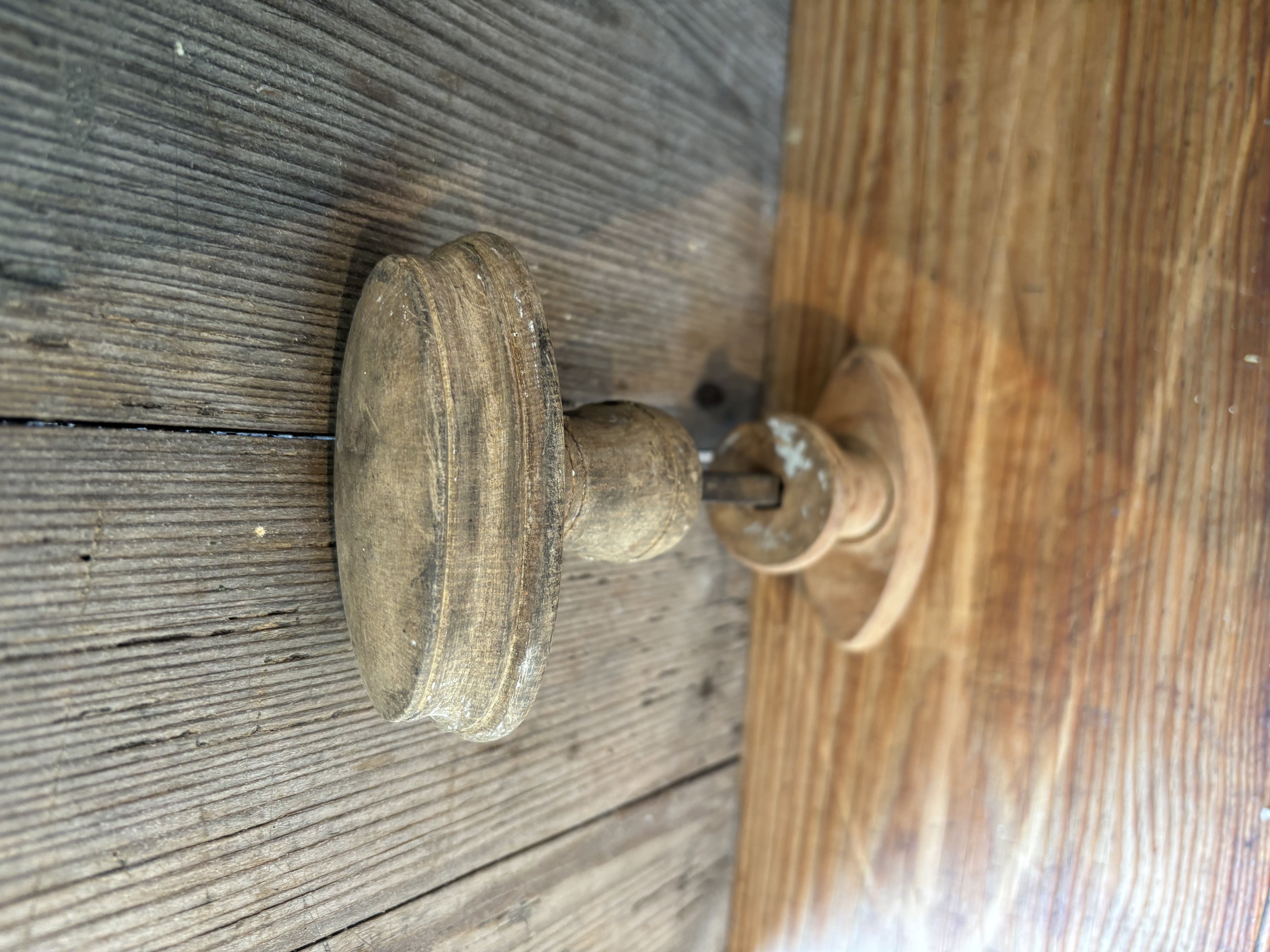 Dubbele houten knop nr 4
