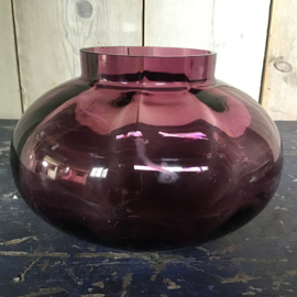 Mooie aubergine kleur vaas