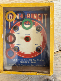 Pin - u- Ringit spelletje
