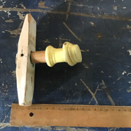 Gele deurknop nr 14