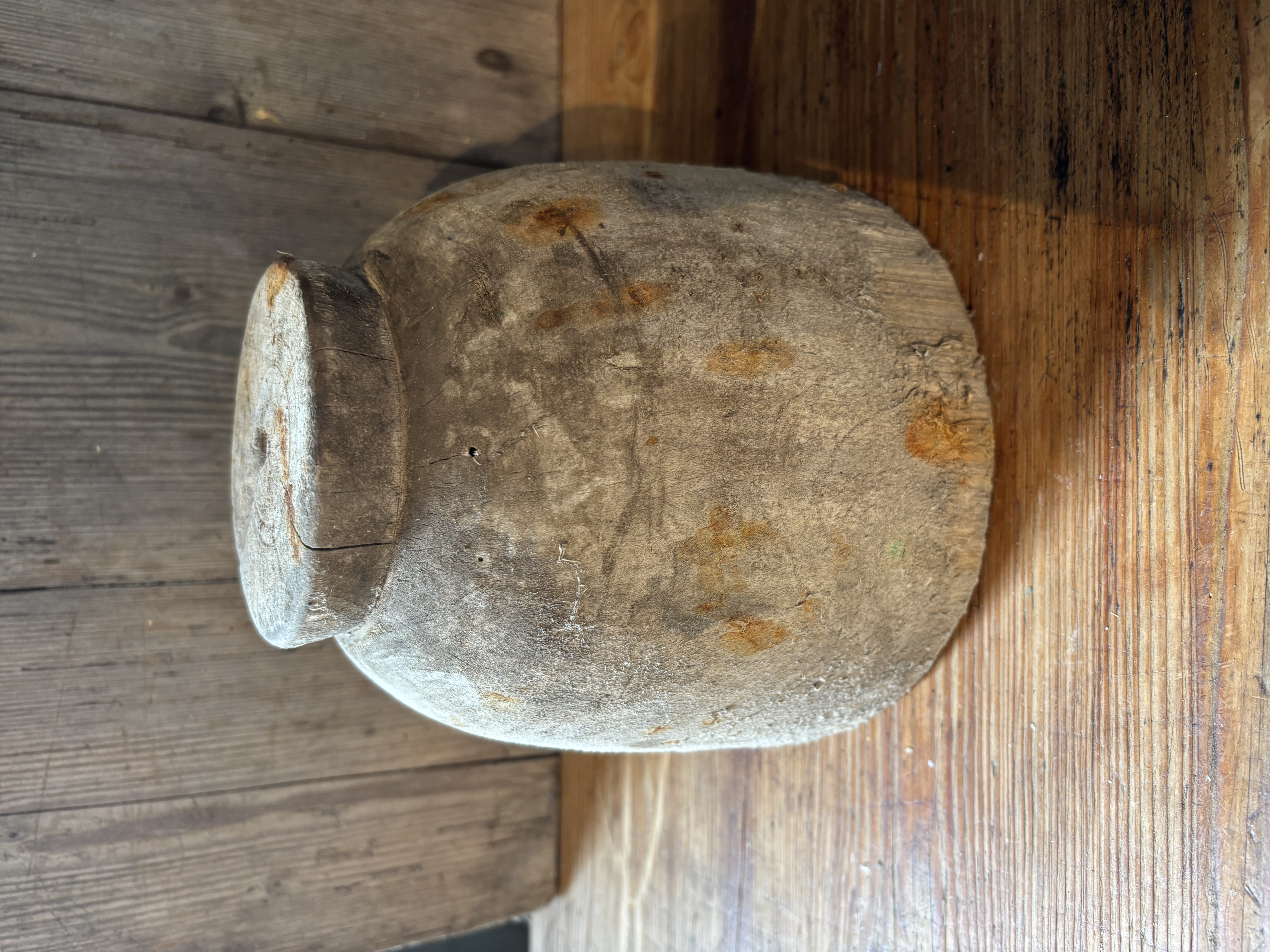 Oude houten kaasmal
