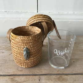 Vichy glas in rotan tasje