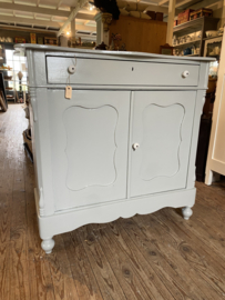 Biedemeier meidenkastje met bovenla.