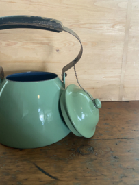 (Verkocht)Gietijzeren groene ketel