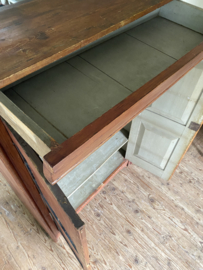 Prachtige orginele oude boerderij kast met bovenla.