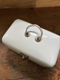 (Verkocht)Kleine witte halve emaille broodtrommel