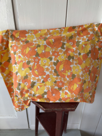 Vintage oranje bloemen sloop