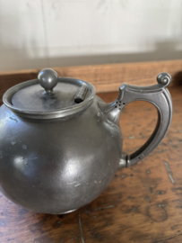 Antieke tinnen theepot