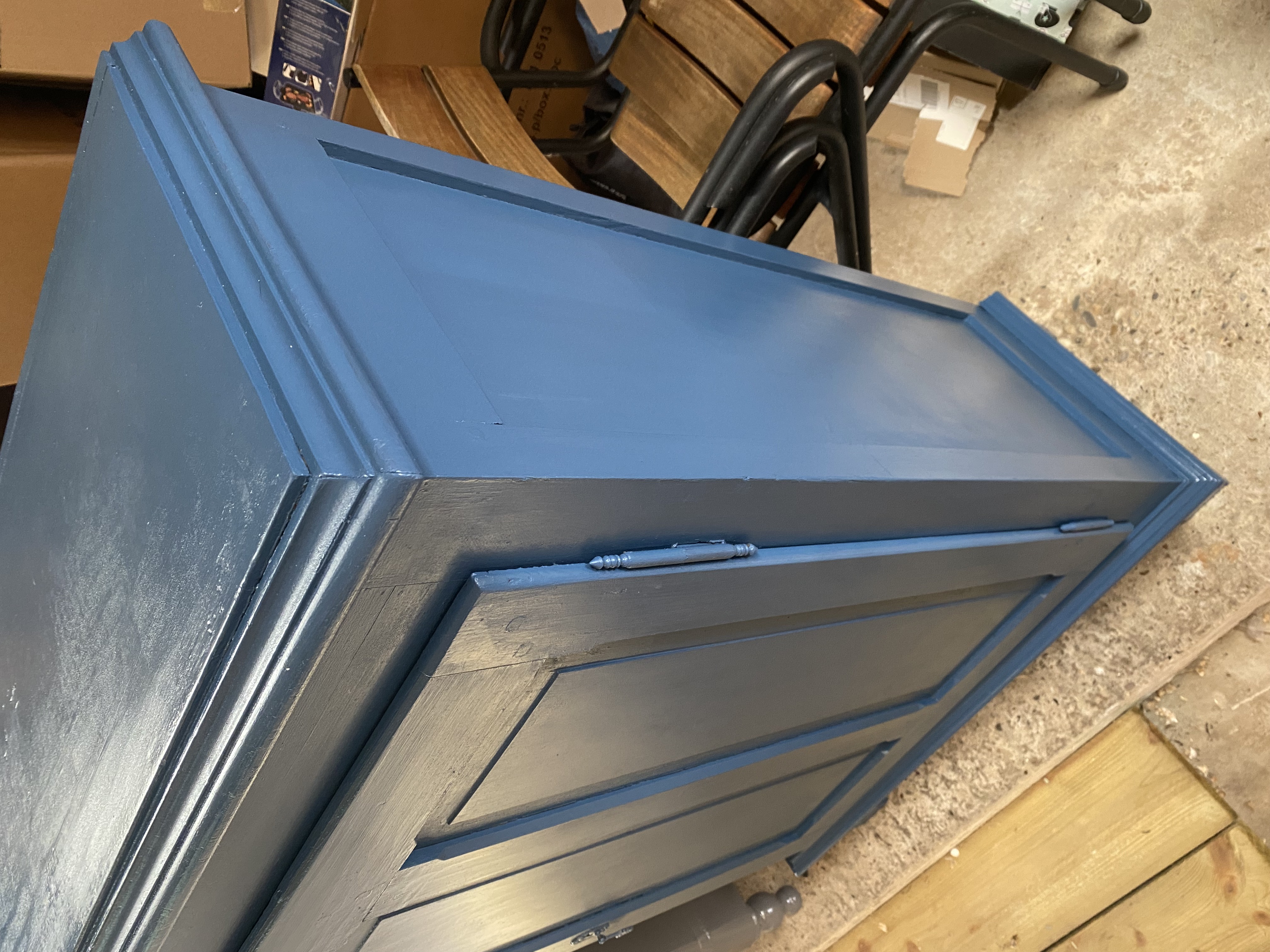 Boerenblauwe eendeurskast