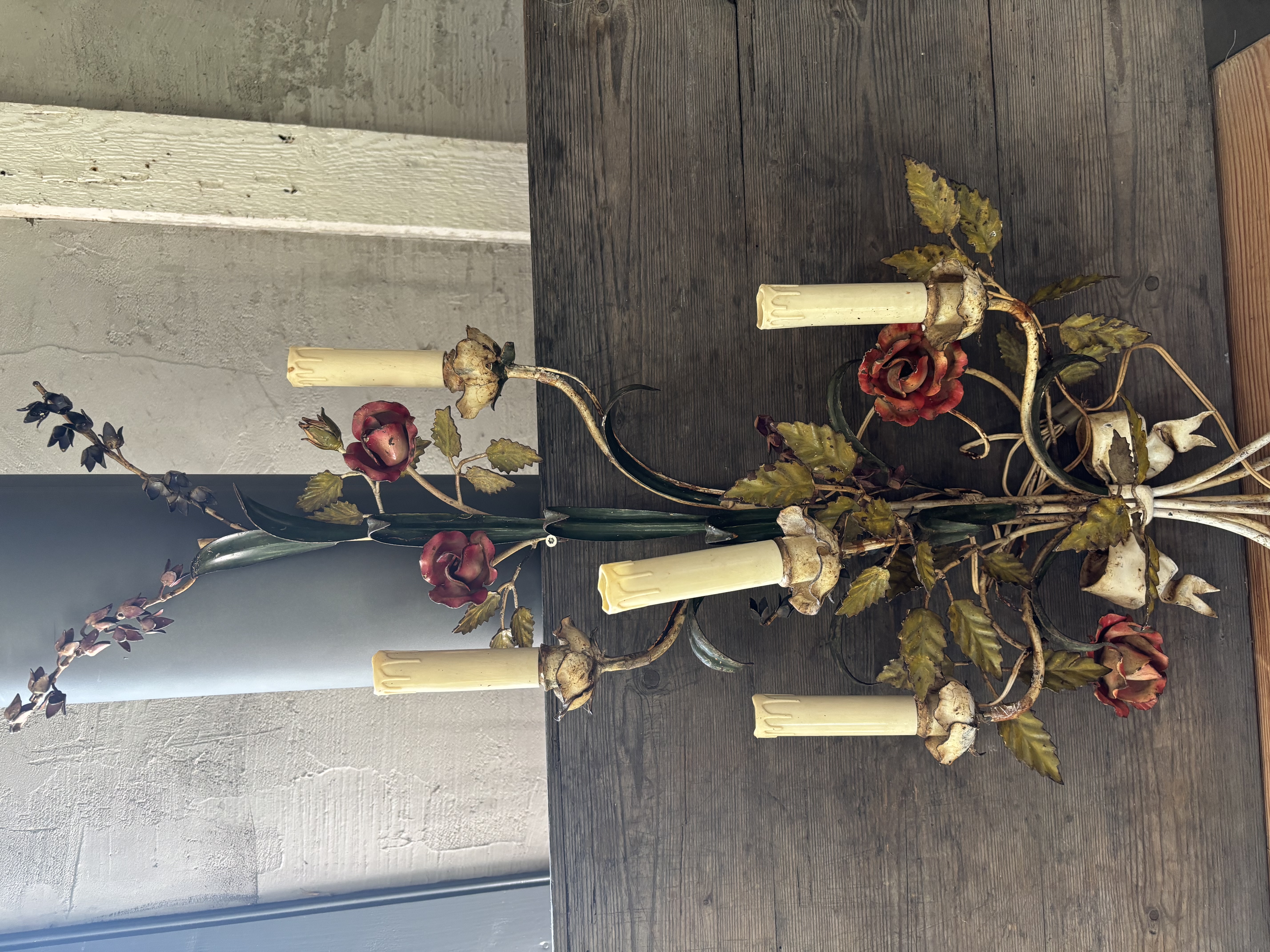(Verkocht)Prachtige oude wand  bloemenlamp