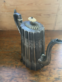 Engelse victoriaanse koffiepot