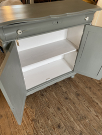 Meidenkastje met bovenla.