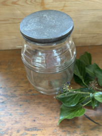 (Verkocht)Glas pot  met blikken deksel